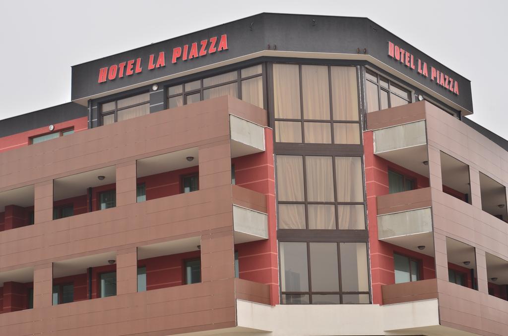 La Piazza Primorsko Rooms & Apartments Eksteriør billede